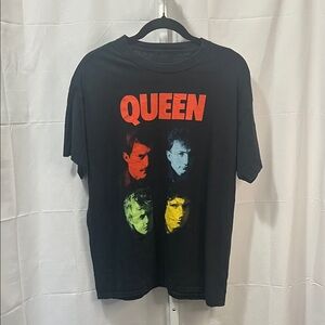 Queen Black Graphic T-Shirt